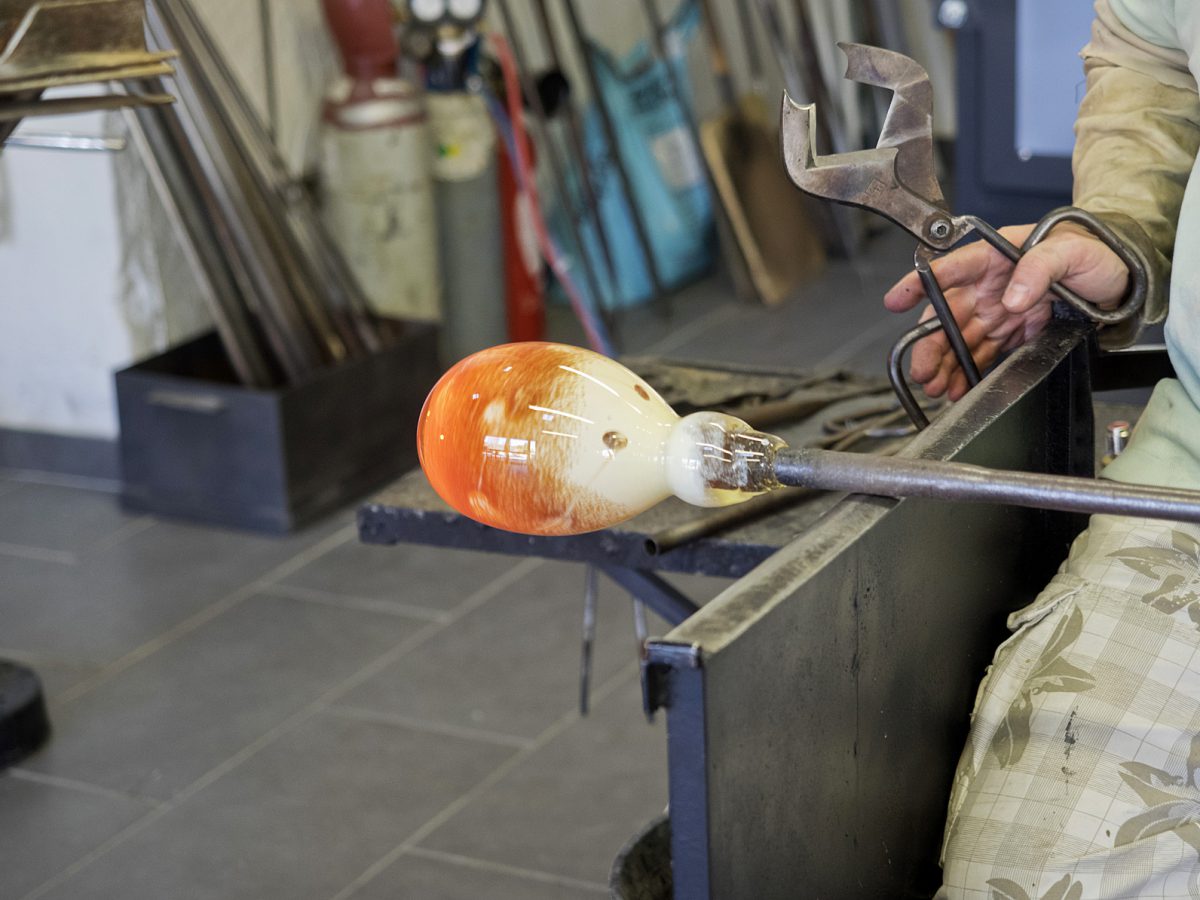 Glasbl Ser Gehalt Ausbildung Studium Und Perspektiven Heimarbeit De