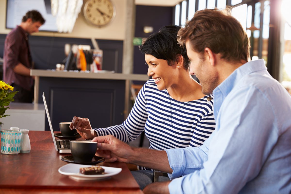 Restaurantfachmann: Gehalt, Ausbildung, Studium Und Perspektiven ...